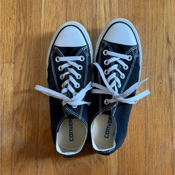 Converse Black and White Canvas Sneakers Low-Top Casual Size 8 - Picture 1 of 3